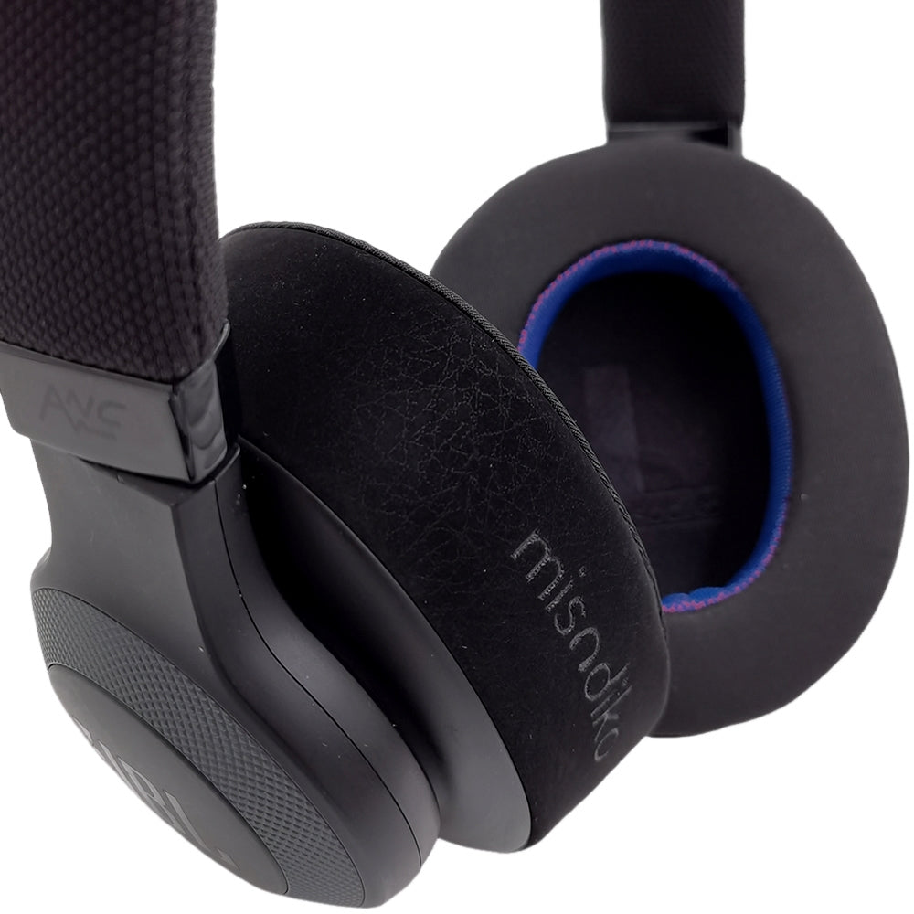 Jbl Live 650btnc Vs Beats Solo Pro JBL LIVE 650BTNC Wireless Over